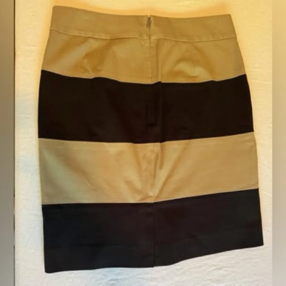 Banana Republic Tan Black Pencil Skirt modern‎ pencil stretch knit stripe